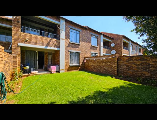 2 BEDROOM APARTMENT FOR SALE IN MOOIKLOOF RIDGE